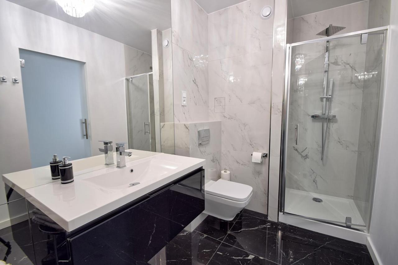 Crystal Apartament 80M Od Plazy, Przy Latarni Morskiej 科沃布热格 外观 照片